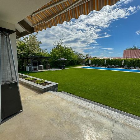 Lahuzur - Casa De Vacanta - Therme Balotesti & Aeroport Otopeni Săftica Extérieur photo