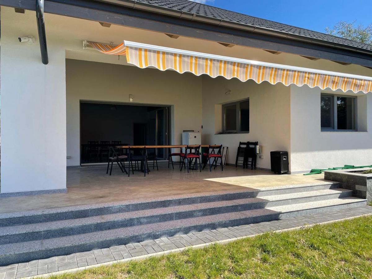 Lahuzur - Casa De Vacanta - Therme Balotesti & Aeroport Otopeni Săftica Extérieur photo