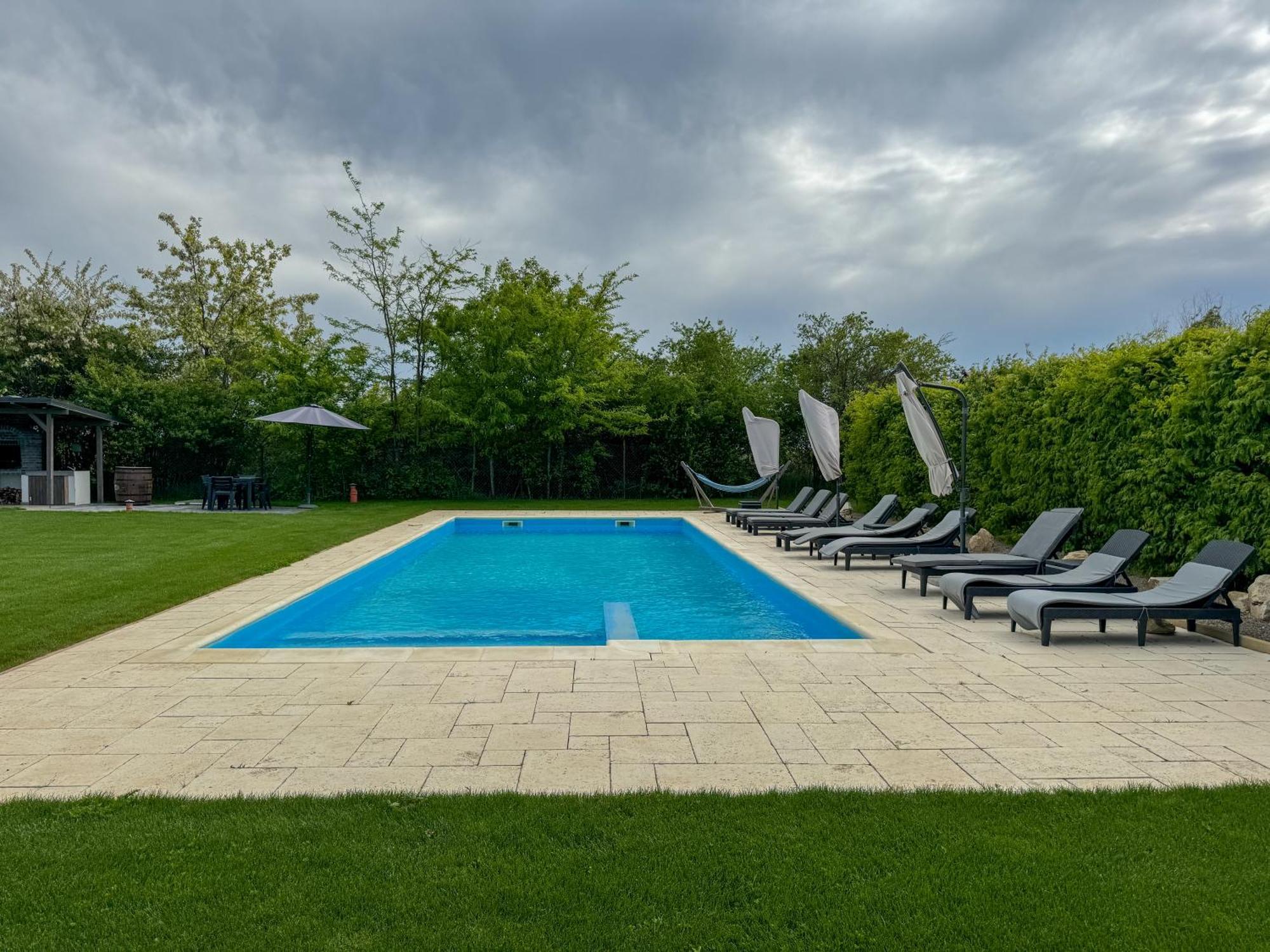 Lahuzur - Casa De Vacanta - Therme Balotesti & Aeroport Otopeni Săftica Extérieur photo