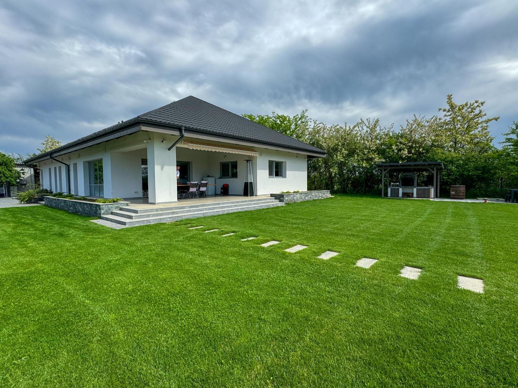 Lahuzur - Casa De Vacanta - Therme Balotesti & Aeroport Otopeni Săftica Extérieur photo