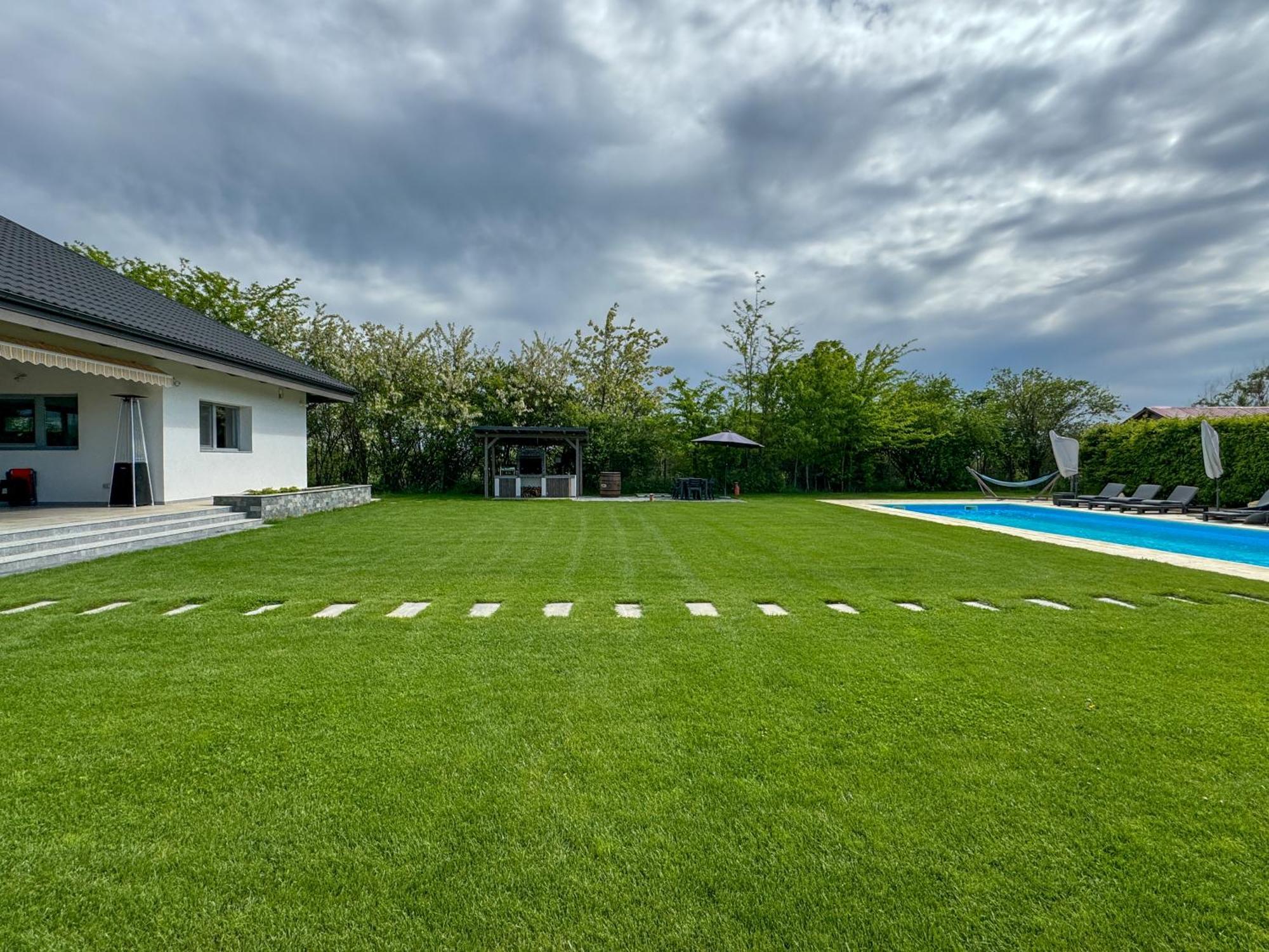 Lahuzur - Casa De Vacanta - Therme Balotesti & Aeroport Otopeni Săftica Extérieur photo
